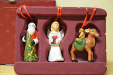 Lade das Bild in den Galerie-Viewer, Villeroy & Boch Nostalgic Ornaments Santa, Reh, Christkind  3 teilig NEU
