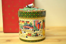 Charger l'image dans la galerie, Villeroy & Boch Christmas Toys Geschenkpackung klein,rund, grün Zug NEU