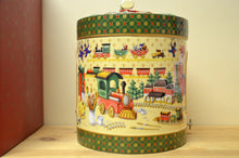 Lade das Bild in den Galerie-Viewer, Villeroy & Boch Christmas Toys Geschenkpaket rund/ groß Spielzeug (Spieluhr) NEU