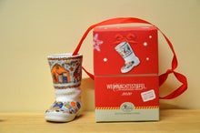 Lade das Bild in den Galerie-Viewer, Hutschenreuther Weihnachtsbäckerei Anhänger Stiefel Sammelserie 2020 Neu