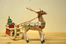 Lade das Bild in den Galerie-Viewer, Villeroy & Boch Winter bakery Schlitten mit Rentier NEU