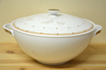 Lade das Bild in den Galerie-Viewer, Villeroy & Boch Arden lane Terrine NEU