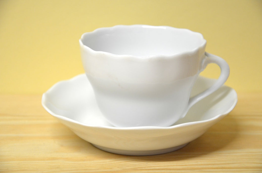 Hutschenreuther Maria Theresia weiss Kaffeetasse mit Untere NEU – Porzellanland