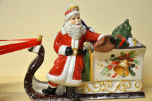 Load image into Gallery viewer, Villeroy &amp; Boch Christmas Toys Schlitten mit Santa NEU

