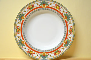 Hutschenreuther Louvre Christmas dinner plate