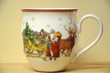 Charger l'image dans la galerie, Villeroy &amp; Boch Toys Delight Becher mit Henkel Santa  und Reh NEU
