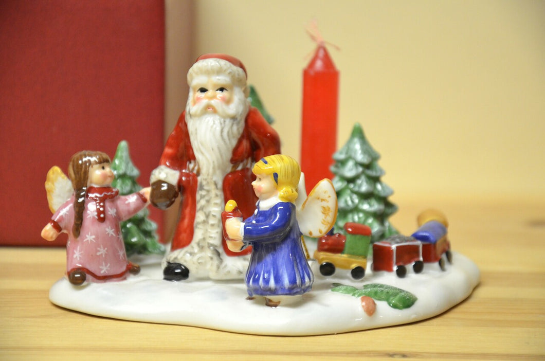 Villeroy & Boch Fairytale Park Szene Santa mit der Lokomitive NEU