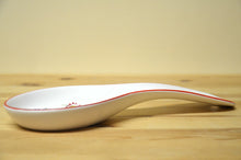 Load image into Gallery viewer, Villeroy &amp; Boch Petite Fleur spoon rest
