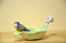 Lade das Bild in den Galerie-Viewer, Villeroy &amp; Boch Leaf Bowl / Schälchen mit Vogel
