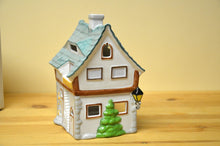 Load image into Gallery viewer, Hutschenreuther Nostalgic Christmas Light Houses Residential House
