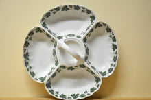 Load image into Gallery viewer, Hutschenreuther Weinlaub vendor platter / Cabaret
