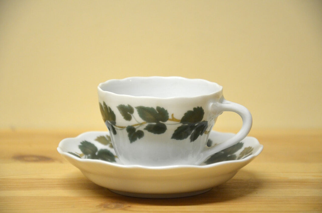 Hutschenreuther Weinlaub Espresso Cup with Saucer