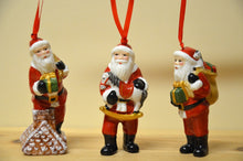 Charger l&#39;image dans la galerie, Villeroy &amp; Boch Nostalgic Ornaments Santas 3 x NEU
