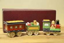 Load image into Gallery viewer, Villeroy &amp; Boch Christmas Toys Mini Train NEW
