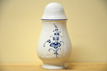 Load image into Gallery viewer, Villeroy &amp; Boch  Alt / Vieux Luxemburg Salzstreuer
