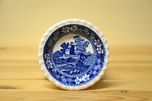Lade das Bild in den Galerie-Viewer, Spode Blue Tower 6 Pralinen / Teebeuteltellerchen
