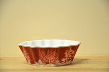 Lade das Bild in den Galerie-Viewer, Villeroy &amp; Boch Toys Fantasy Weihnachsstifel mit Geschenk NEU
