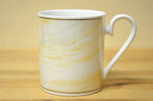 Charger l&#39;image dans la galerie, Villeroy &amp; Boch Charleston gold Becher mit Henkel
