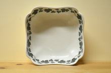 Charger l'image dans la galerie, Hutschenreuther Weinlaub Schüssel
