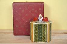Charger l'image dans la galerie, Villeroy &amp; Boch Nostalgic Melody Geschenkpaket rund mit Spieluhr NEU
