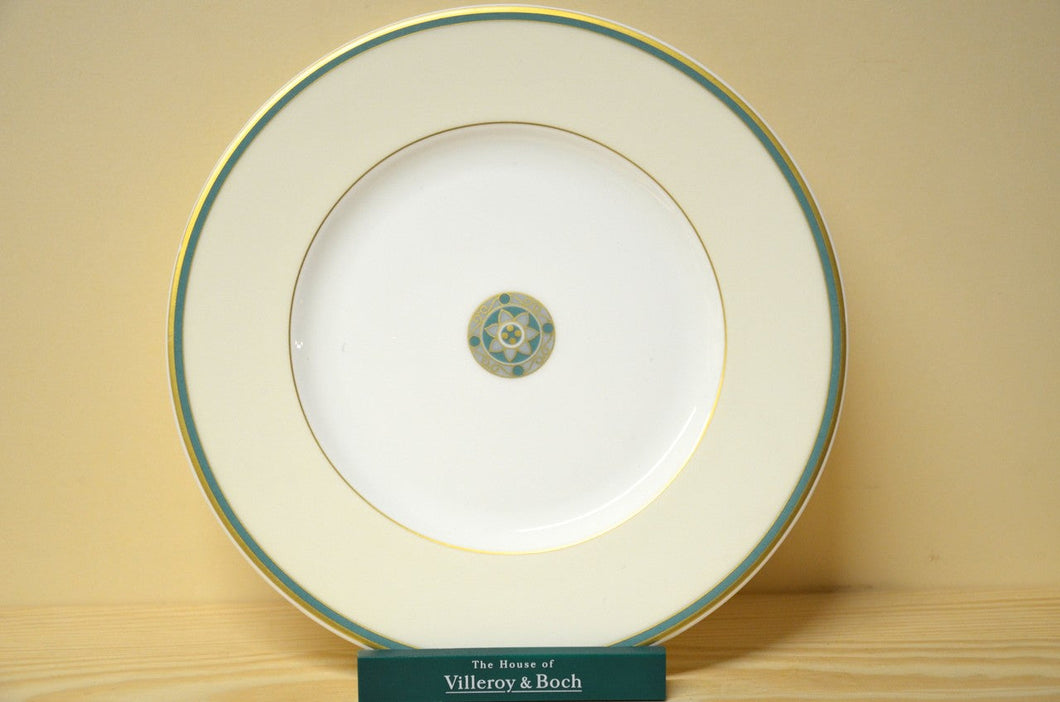 Villeroy & Boch Villa Medici with medallion cake / breakfast plate
