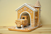 Load image into Gallery viewer, Villeroy &amp; Boch Winter Decoration Delight locomotive hall NEW
