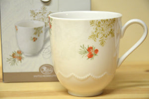 Hutschenreuther Winterromantik decorated mug with handle NEW