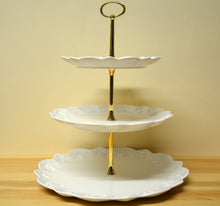 Lade das Bild in den Galerie-Viewer, Villeroy &amp; Boch Toys Delight Royal Classic Etagere 3 stufig NEU
